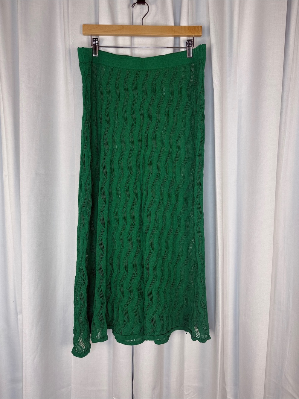 Emerald Knit Maxi Skirt — Sleek Green Silhouette